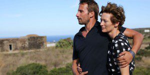 Matthias Schoenaerts y Tilda Swinton en CEGADOS POR EL SOL