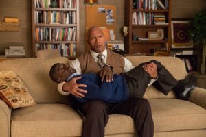 Dwayne Johnson y Kevin Hart en UN ESPÍA Y MEDIO