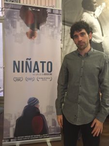 Adrián Orr presentando NIÑATO