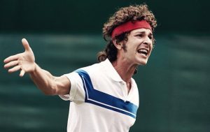 Shia LaBeouf, perfecto John McEnroe en BORG McENROE. LA PELÍCULA