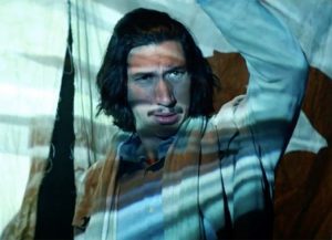 Adam Driver en uno de los momentos más bellos del film