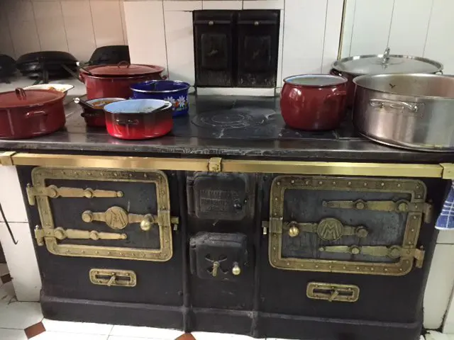 Cocina de hierro en Casa Morán