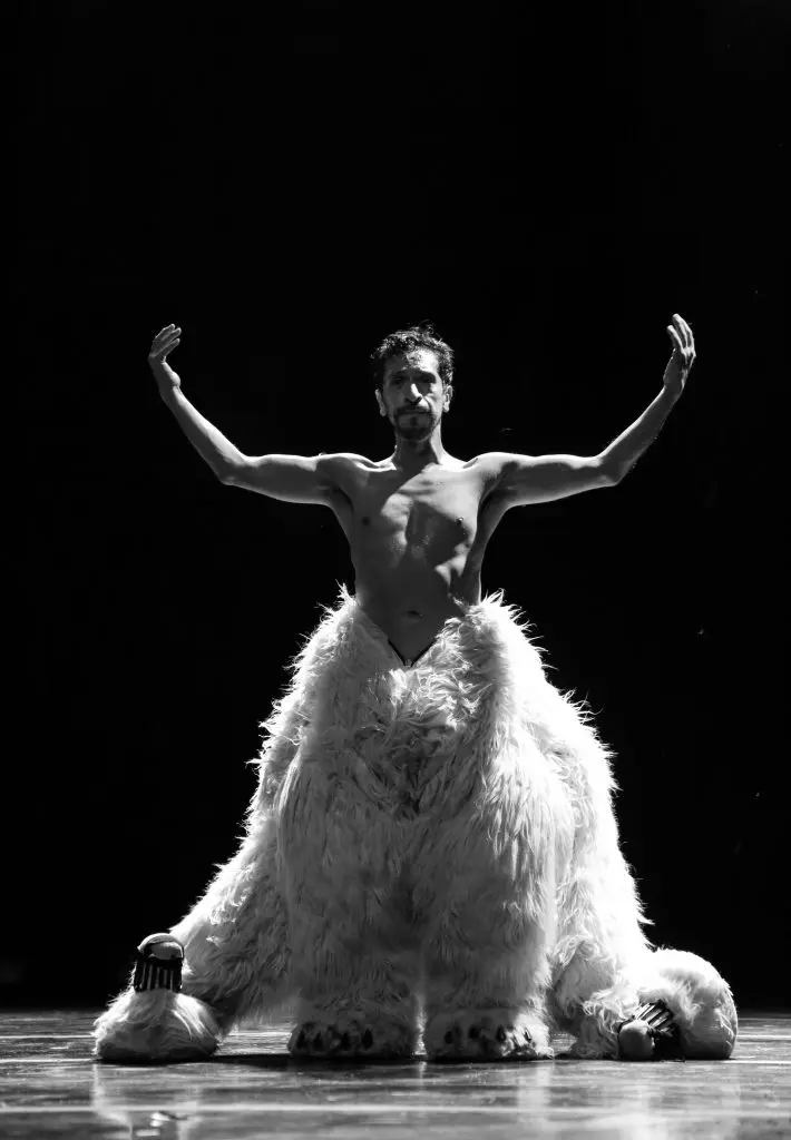 LA FIEBRE DEL OSO POLAR. UNIPERSONAL DIRIGIDO POR ÉL MISMO. 2001
ANTONIO SALINAS