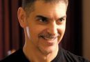 Don Mancini creador de Chucky