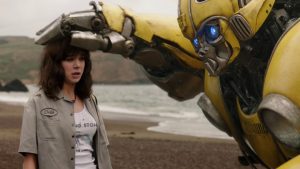 Hailee Steinfeld es la protagonista de BUMBLEBEE