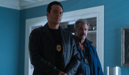 Vince Vaughn y Mel Gibson Vince Vaughn y Mel Gibson en DRAGGED ACROSS CONCRETE