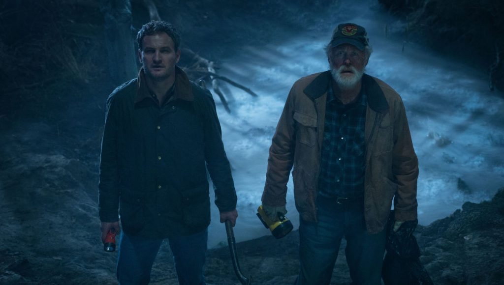 Jason Clarke y John Lithgow en CEMENTERIO DE ANIMALES