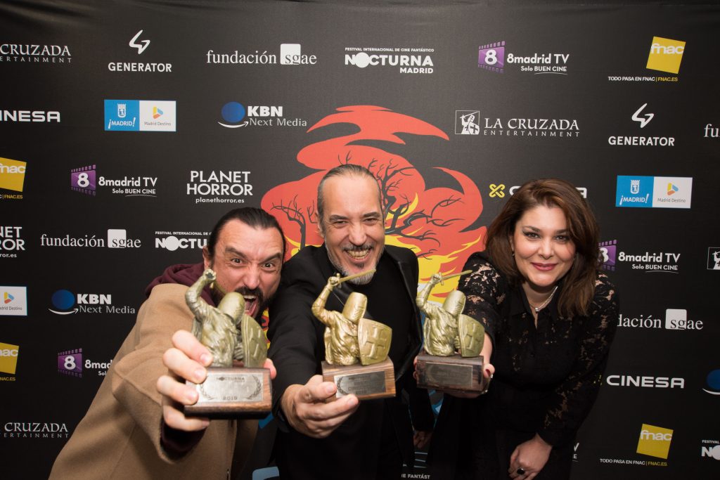 David Pareja, Óscar Martín y Elena Muñoz con sus premios de Nocturna