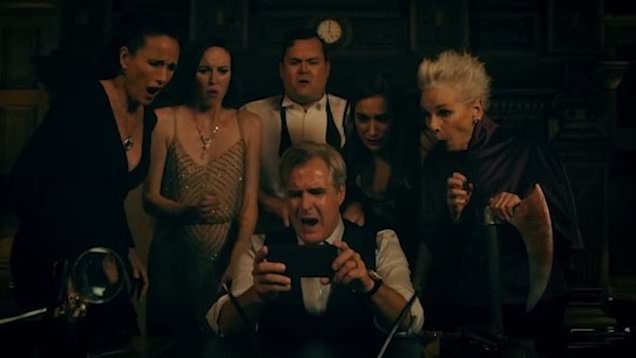 Los Le Domas vigilan a Grace
