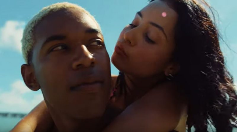 UN MOMENTO EN EL TIEMPO – WAVES