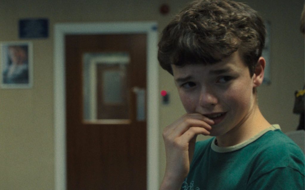 Jamie (Owen Cooper) es detenido por la Policía en el primer episodio